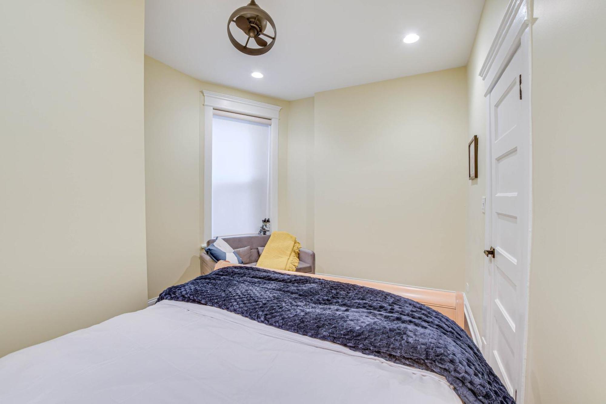 Spacious Condo With Deck About 3 Mi To Downtown Chicago! Екстер'єр фото