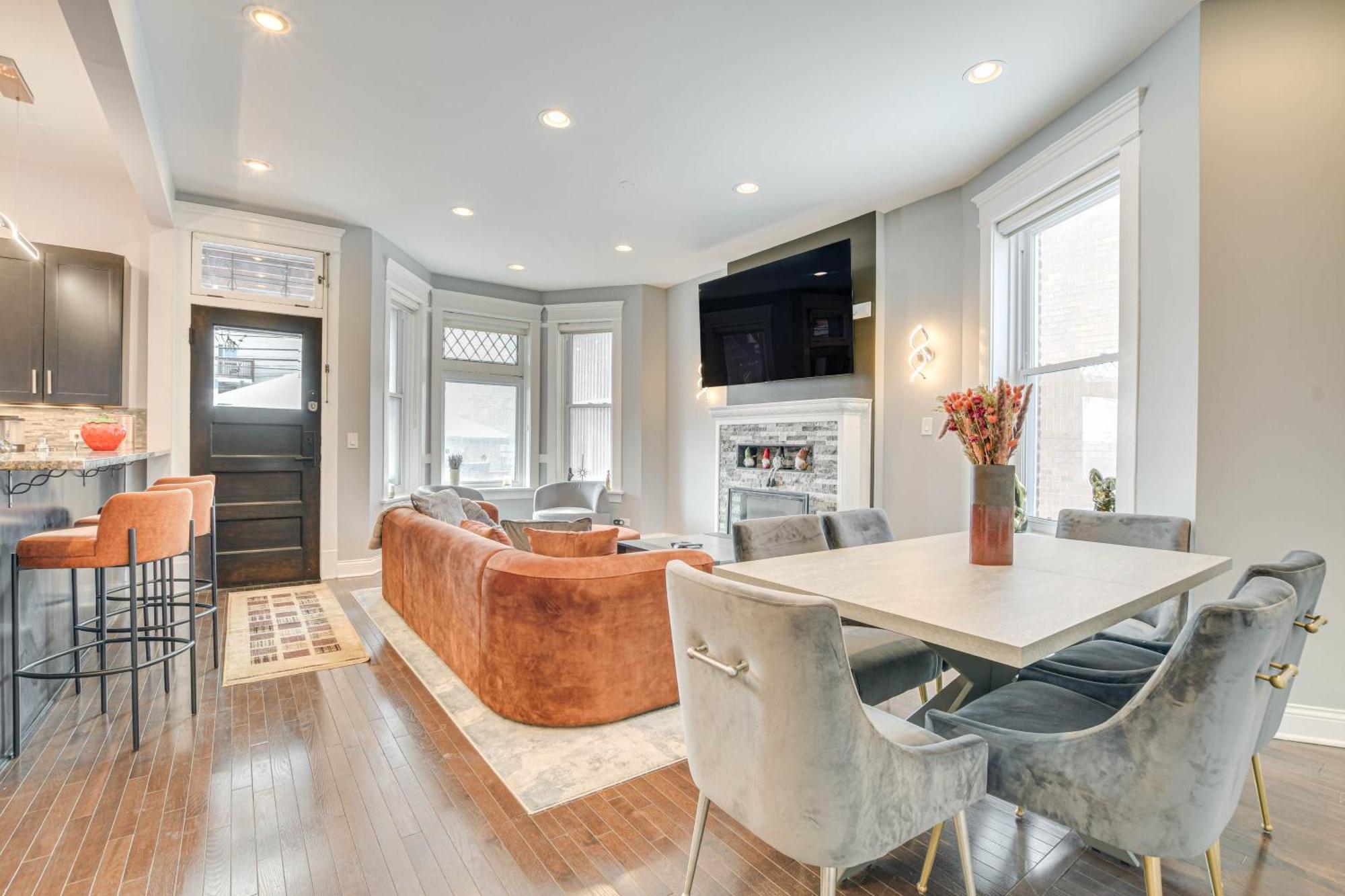 Spacious Condo With Deck About 3 Mi To Downtown Chicago! Екстер'єр фото